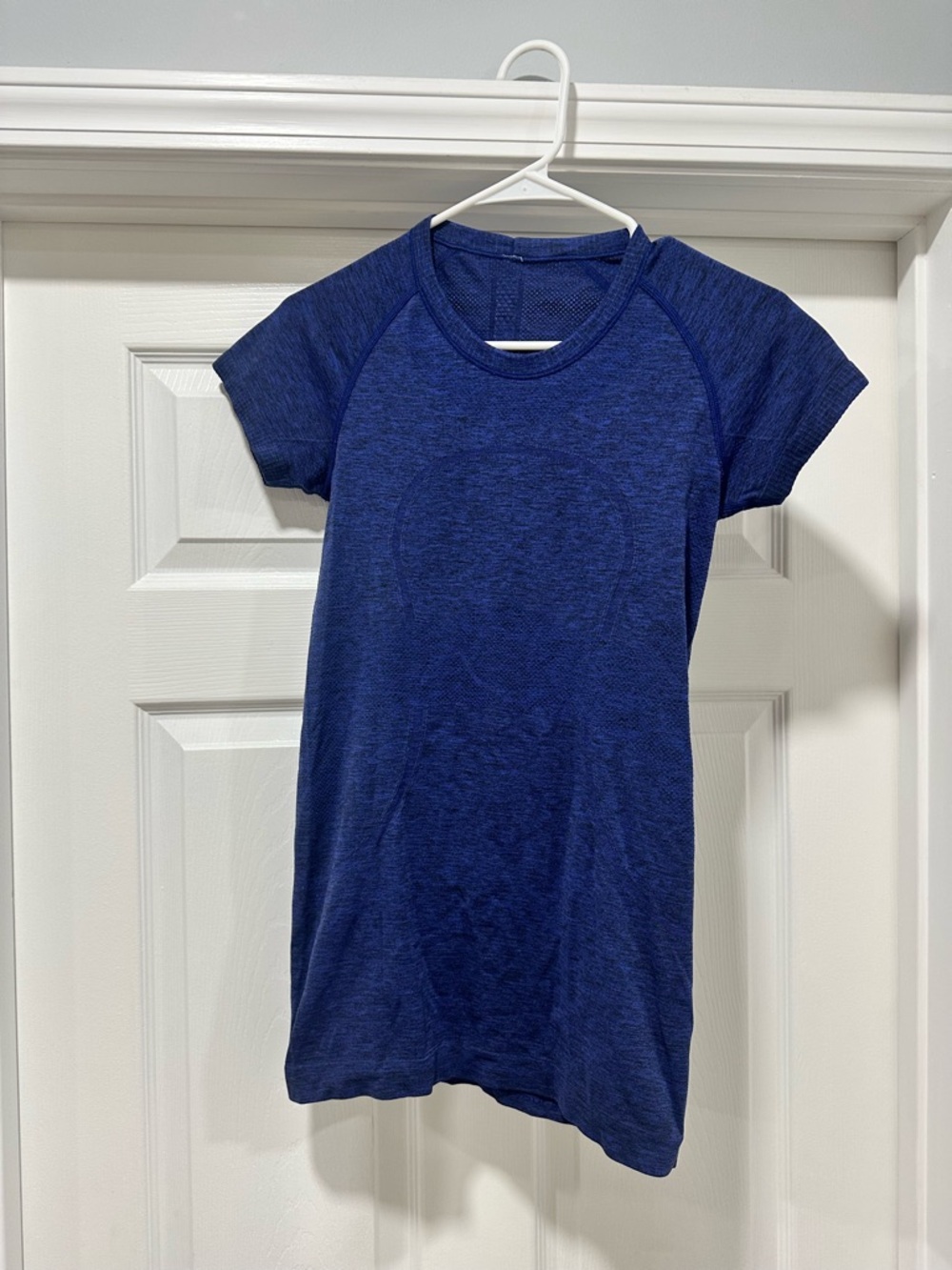 lululemon athletica Women's Short Sleeve Tee in Navy Blue